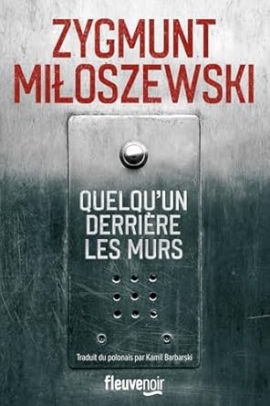 Quelqu'un derrière les murs
