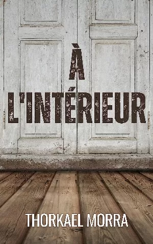 À l'intérieur