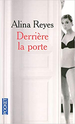 DERRIERE LA PORTE
