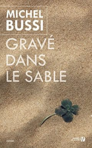Grave dans le sable